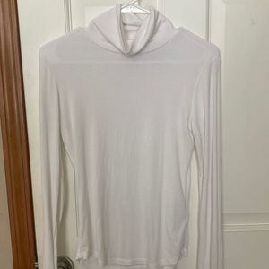 Aritzia Small White Turtleneck